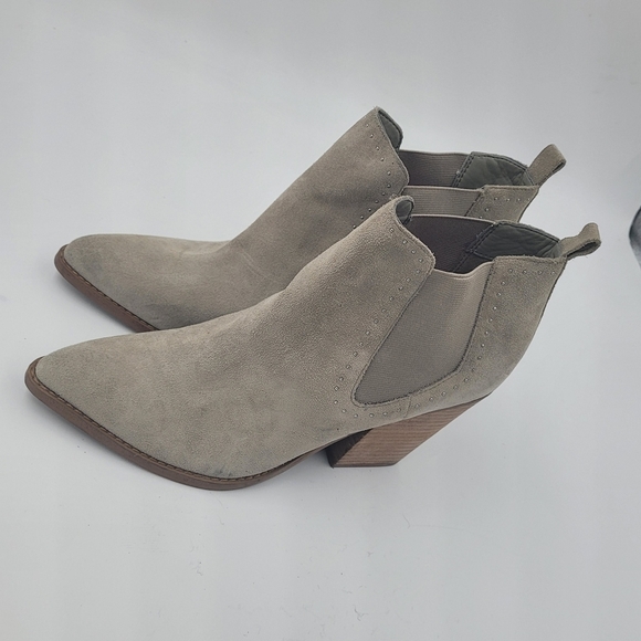 Marc fisher Taupe / Gray nwots Suede bootie size 9 - Picture 10 of 15